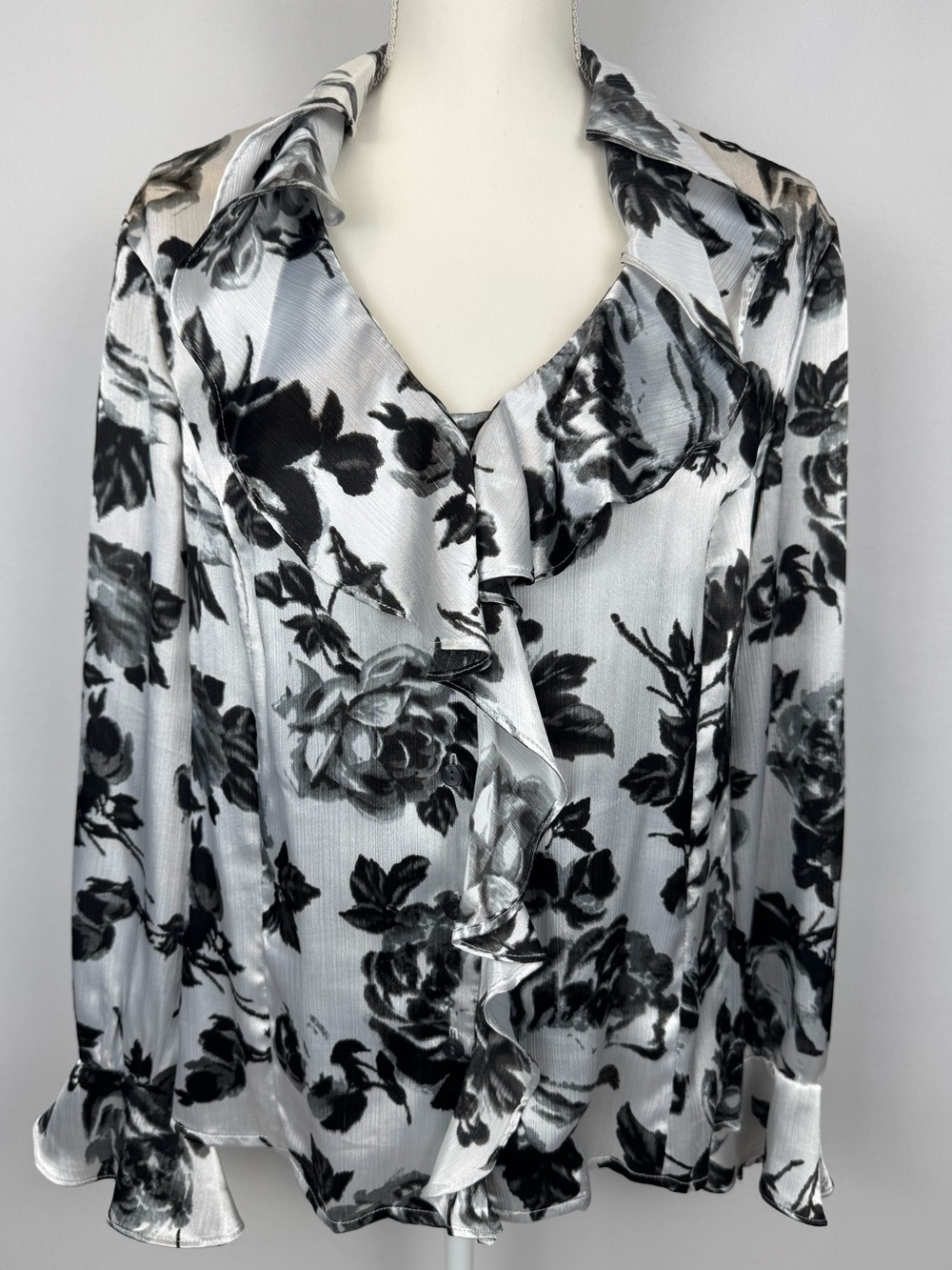 Jones New York Long Sleeve Satin Blouse Ruffle Neck Black White Floral Large